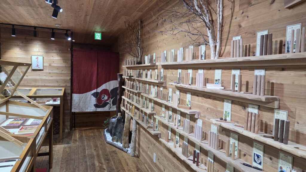 匠衆・朱椿粋 店内