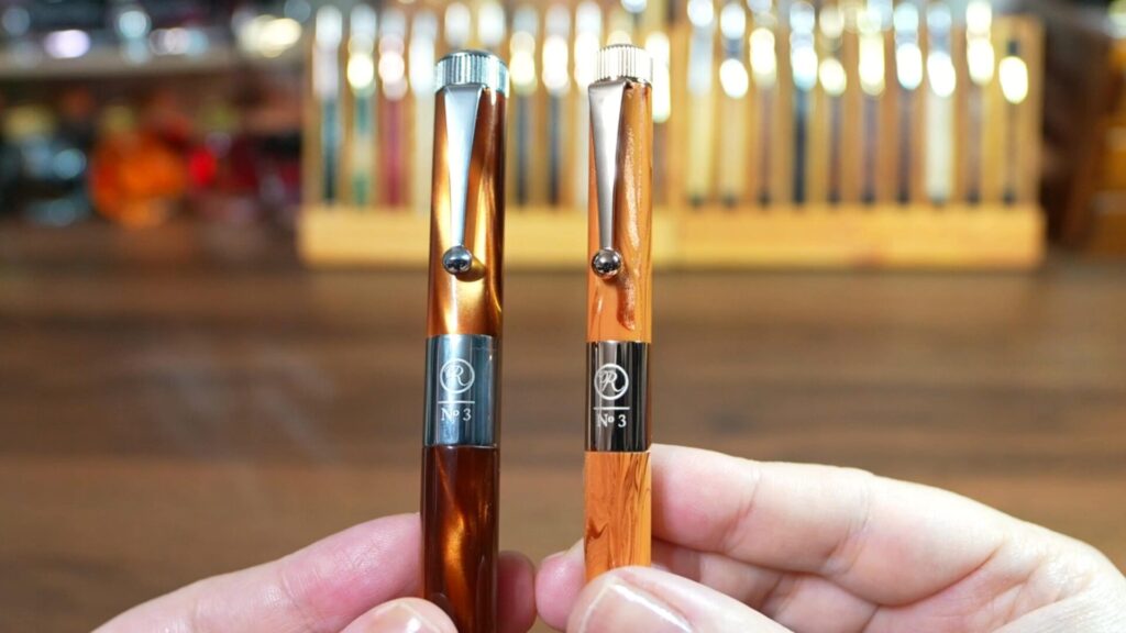 ROMEO No.3 黄櫨 と イタリアンアンバー の比較