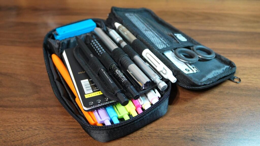 PLUS FABFAB ペンケース 収納例