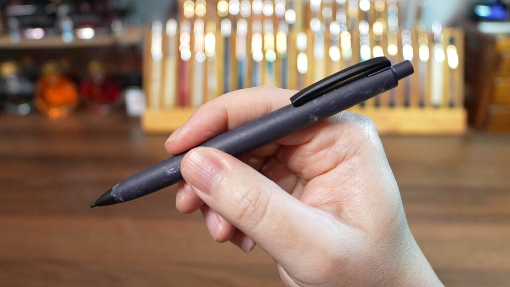 TOMBOW FUMI デザイン 全体