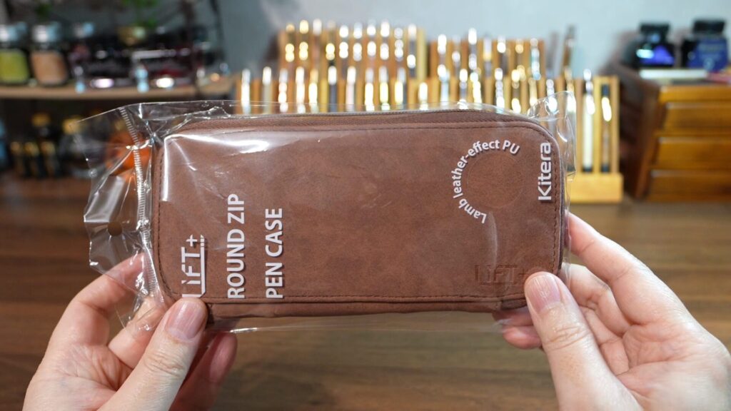 KITERA LIFT+ ラウンドジップペンケース 包装