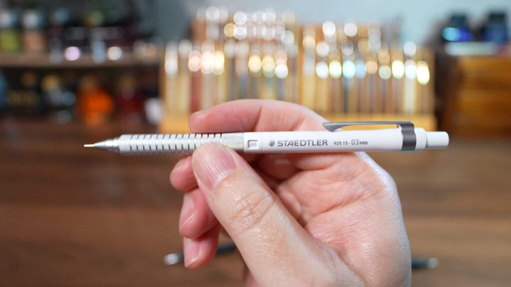 STAEDTLER 92515メタル ホワイト外観